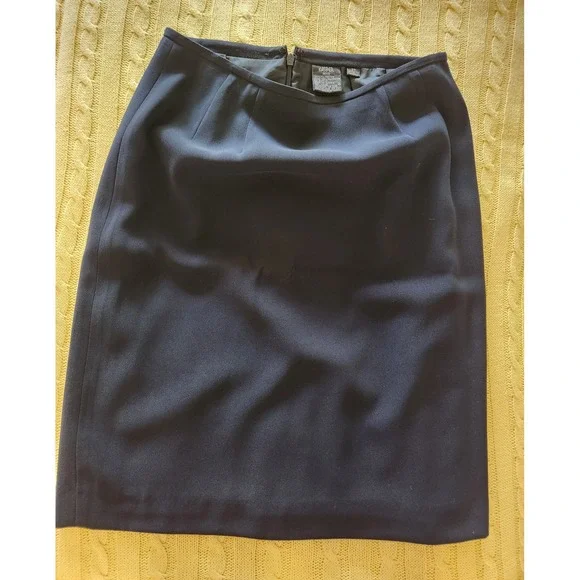 Classic Kasper Navy Skirt Suit Set | Prof 2pc Blazer & Pencil Skirt | Sz 4 - Picture 7 of 10